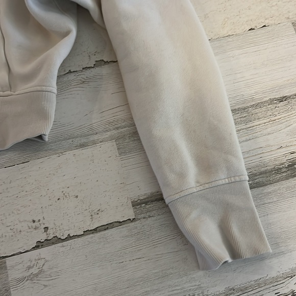 Lululemon cropped Zip Hoodie - Picture 4 of 9